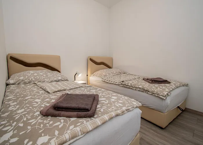 Marsel With Pool & Jacuzzi By Istrabook Villa